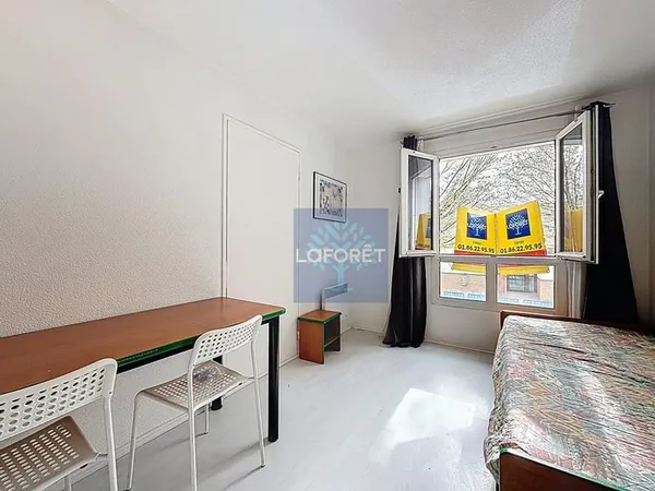 CERGY (95) - STUDIO PROCHE DU CENTRE VILLE