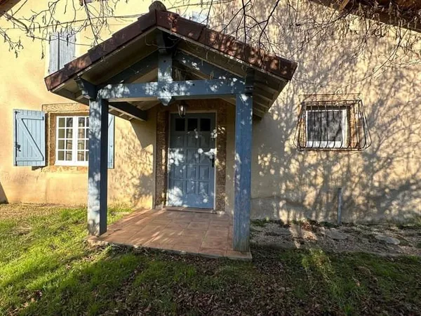 Maison 5 pièces 240 m²