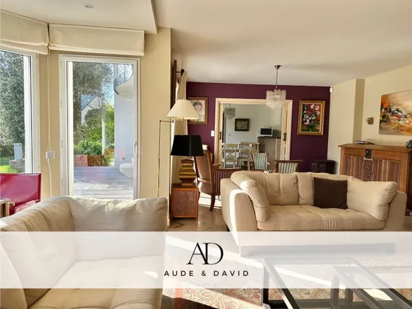 Maison 8 pièces 220 m²