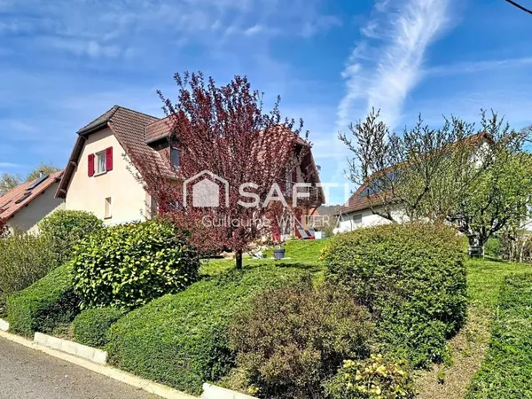 Superbe maison rénovée de 135m² sur 8.94 ares