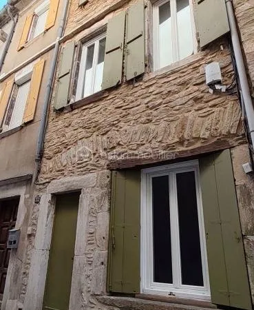 Jolie maison de village avec 2 chambres et une cour