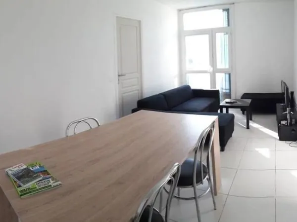 Belle chambre dispo dans coloc 80m²