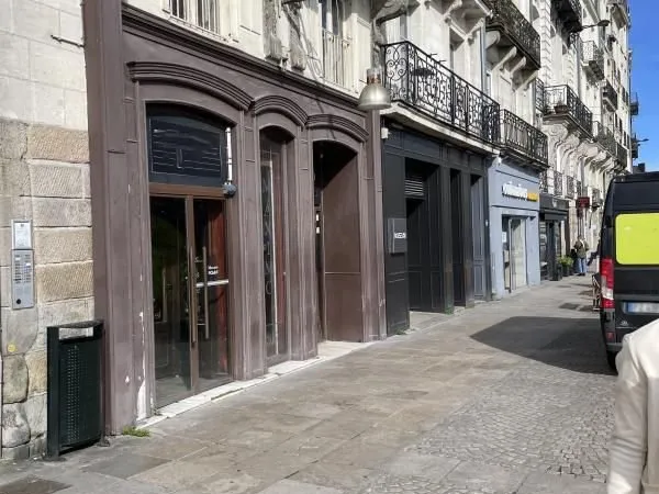 Local commercial 66 m²