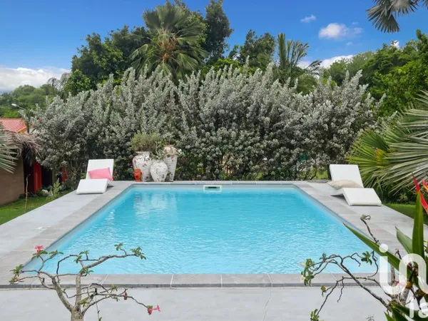 Maison 5 pièces 272 m²