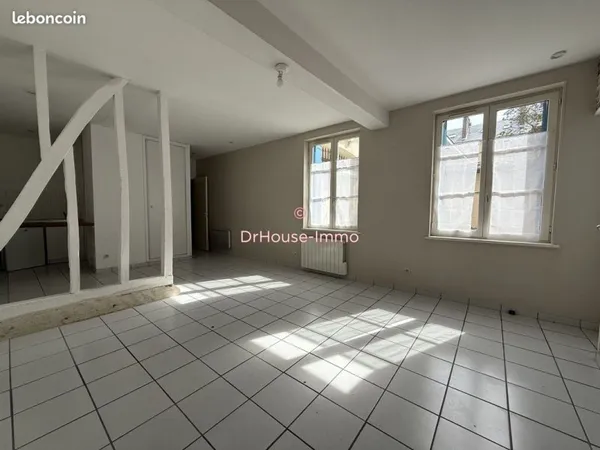 Studio 1 pièce 38 m²