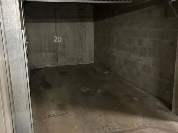 Parking 13 m²