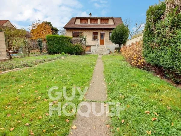 Maison à vendre MONT VALERIEN - 5 pièces, calme et lumineux