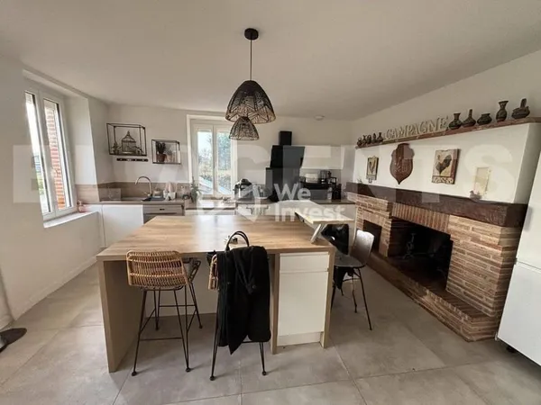 Maison 7 pièces 222 m²