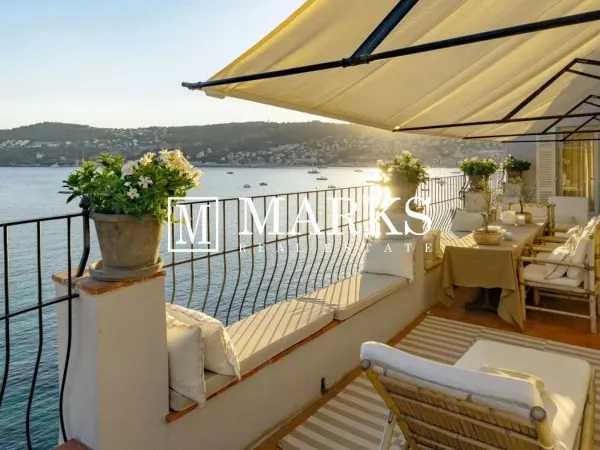 Propriété d'exception en bord de mer, 4 suites, terrasse et gara