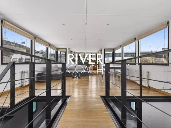Péniche 3 pièces 175 m²