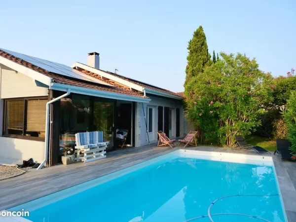 Maison 130m² terrain 803m² Piscine chauffée