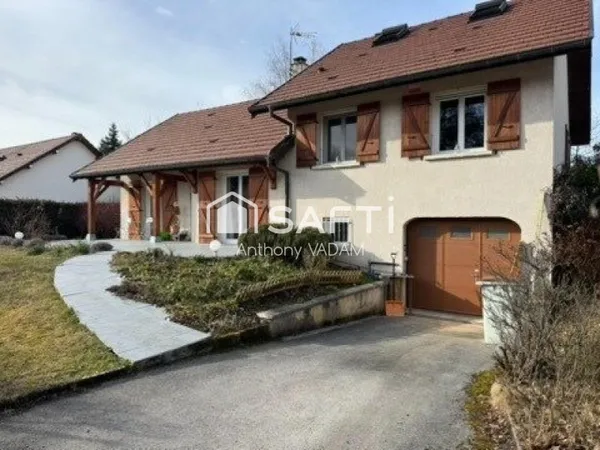 Maison 136 m² avec piscine sur terrain de 926 m²