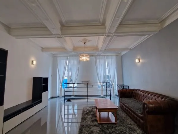 Loft 70m2 avec parking a proximité