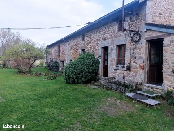 Corps de ferme avec dépendances
