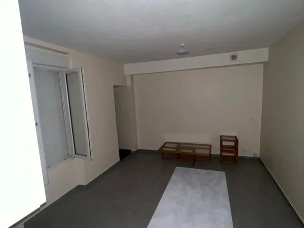 Studio 27 m² - Rez-de-chaussée - Saint-Ouen (métro 13 et 14 à proximité)