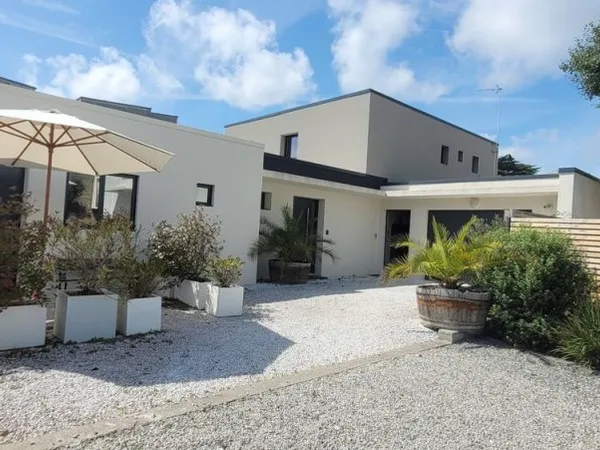 Particulier Centre ville Lorient Maison contemporaine