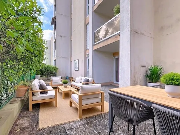 4 PIECES - UN DIAMANT BRUT AVEC TERRASSES XXL