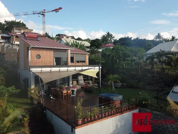 Maison d'architecte à vendre La Possssion (97419) avec vue subl