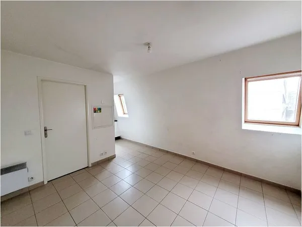 Appartement Location Viry-Châtillon 1p 17m² 527€