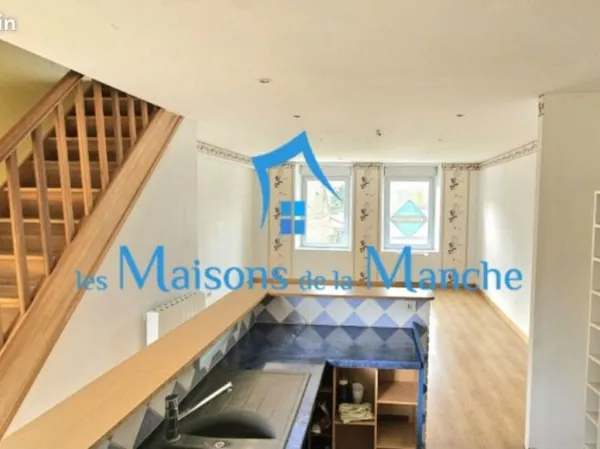 Maison de ville cosy en centre bourg de 105 m²- 3 niveaux- idéal projet locatif ou mixte - avec cour