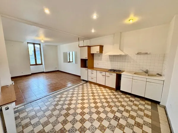 APPARTEMENT T4 A LOUER A LE COTEAU :