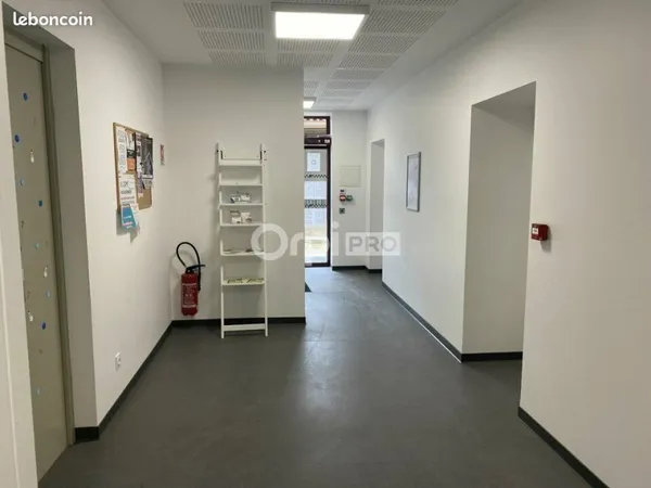 Bureau 14 m²