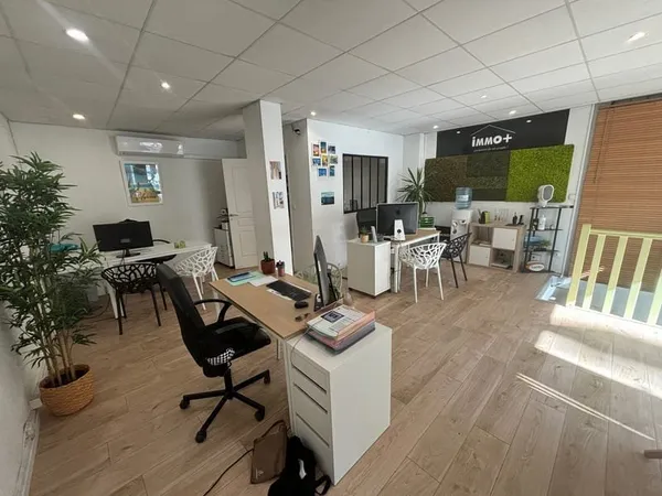 CENTRE HYERES - LOCAL COMMERCIAL