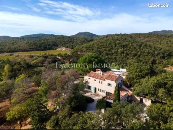 Propriété 9 pièces 226 m²