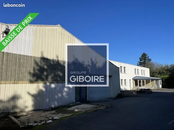 Local d'activité 2 400 m²