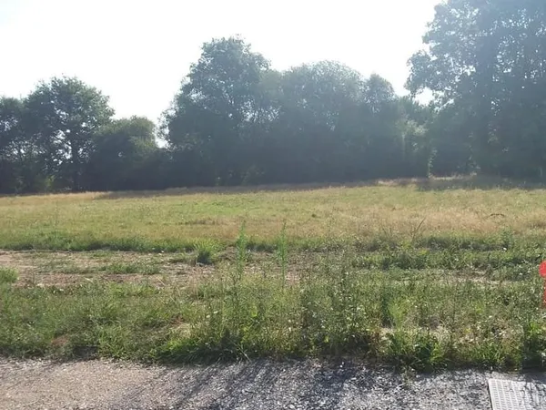 Terrain de 370 m² - LA CHAPELLE SUR ERDRE