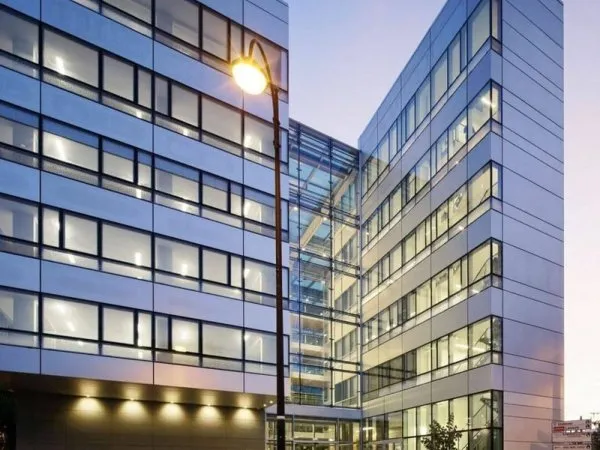 Bureaux 8825 m²