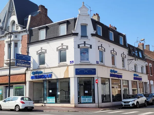 Local commercial 170 m²