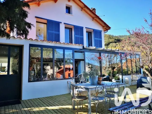 Villa 5 pièces 220 m²