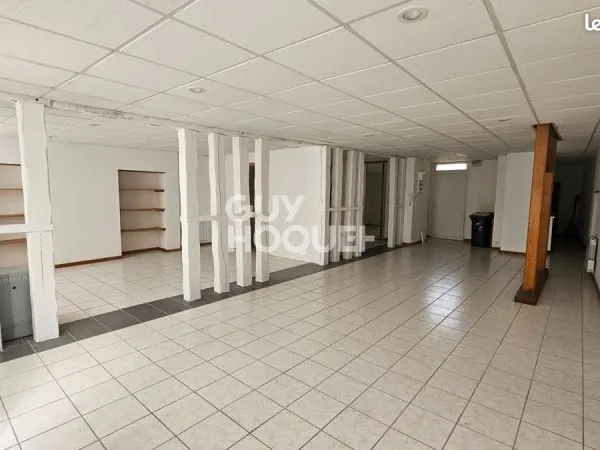 Local commercial 92 m² RUGLES