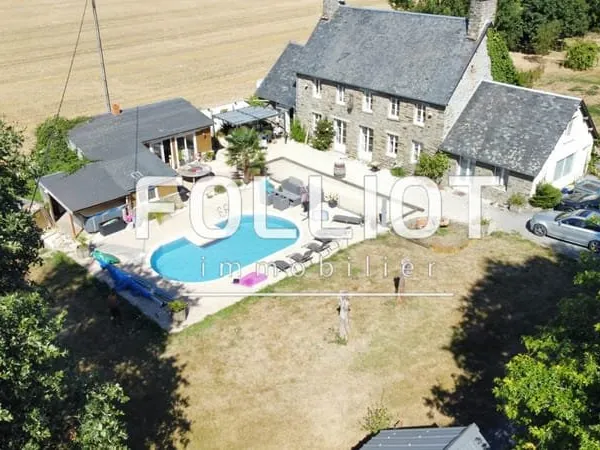 Superbe Longère familiale de 211 m² à Saint Sauveur la Pommeraye - Rare sur le marché !