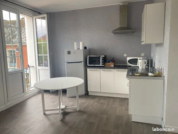 T2 42m² lumineux centre Saint-Pol-sur-Ternoise - proche commerces