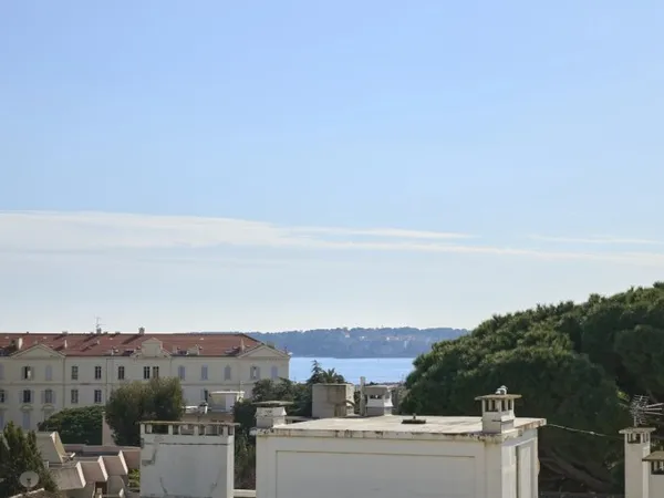 Appartement vue mer dernier étage Cannes Basse Californie