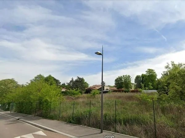 Terrain 370 m²