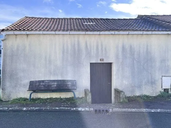 Maison en pierre de 2 pièces principales