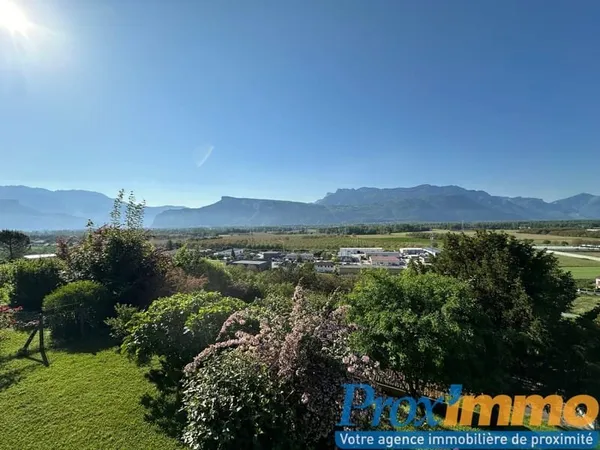 Belle Villa familiale sur les hauteurs avec vue panoramique et piscine !