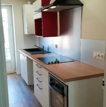 Appartement T3 1er étage proche lycée et centre ville