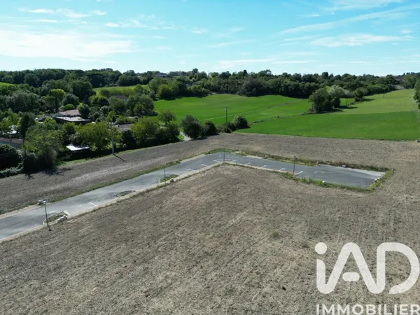Terrain 551 m²