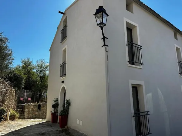 bien exceptionnel en Haute Corse 220 m2 refaite à neuf