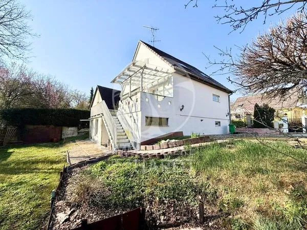 Maison avec jardin arboré, au calme et sans vis-à-vis