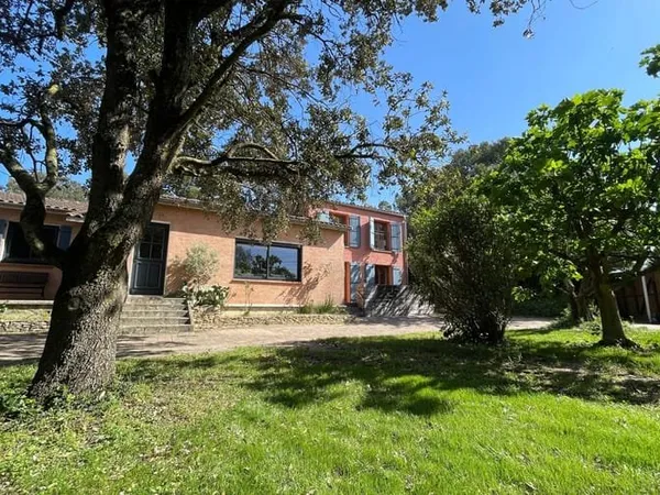 Maison 6 pièces 187 m²