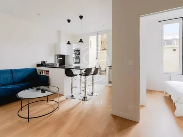 Paris 7e - BON MARCHÉ - Appartement à vendre - 2 pièces - 30,05m² Carrez - 1 chambre - Plein sud ave