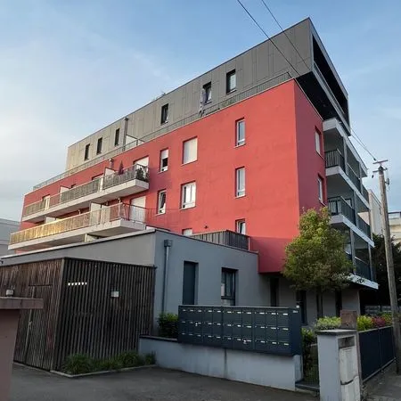 Location Studio avenue de colmar à Strasbourg, avec balcon dans immeuble récent