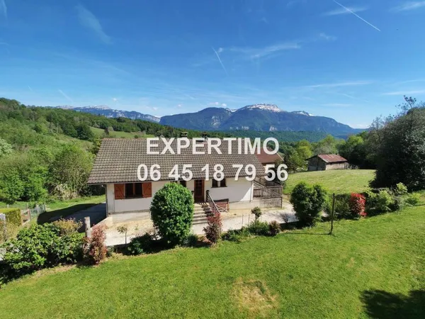 MAISON A RENOVER - OPPORTUNITE RARE - GRAND SOUS-SOL - AU CALME