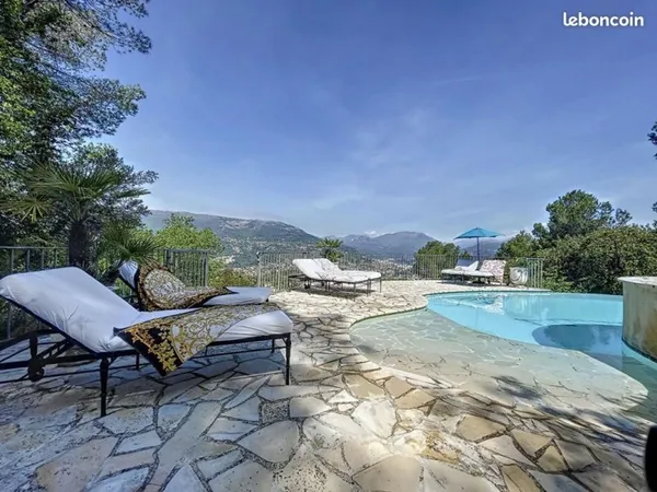 Maison 7 pièces 314 m²