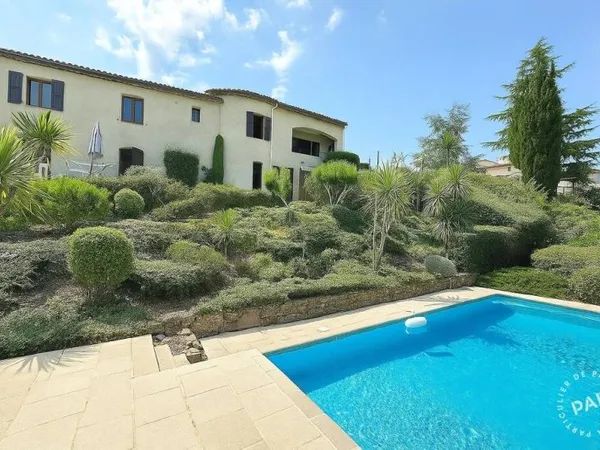 Maison 7 pièces 196 m²